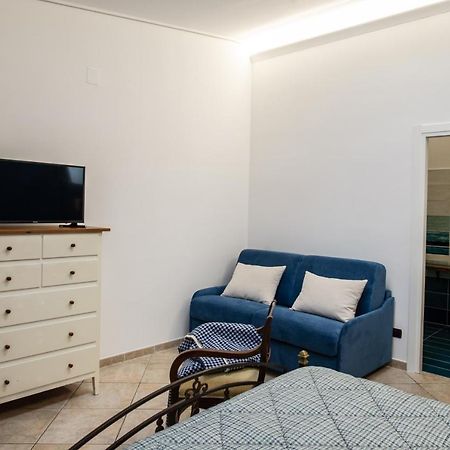 Ohana Bed And Breakfast Castellammare di Stabia Buitenkant foto
